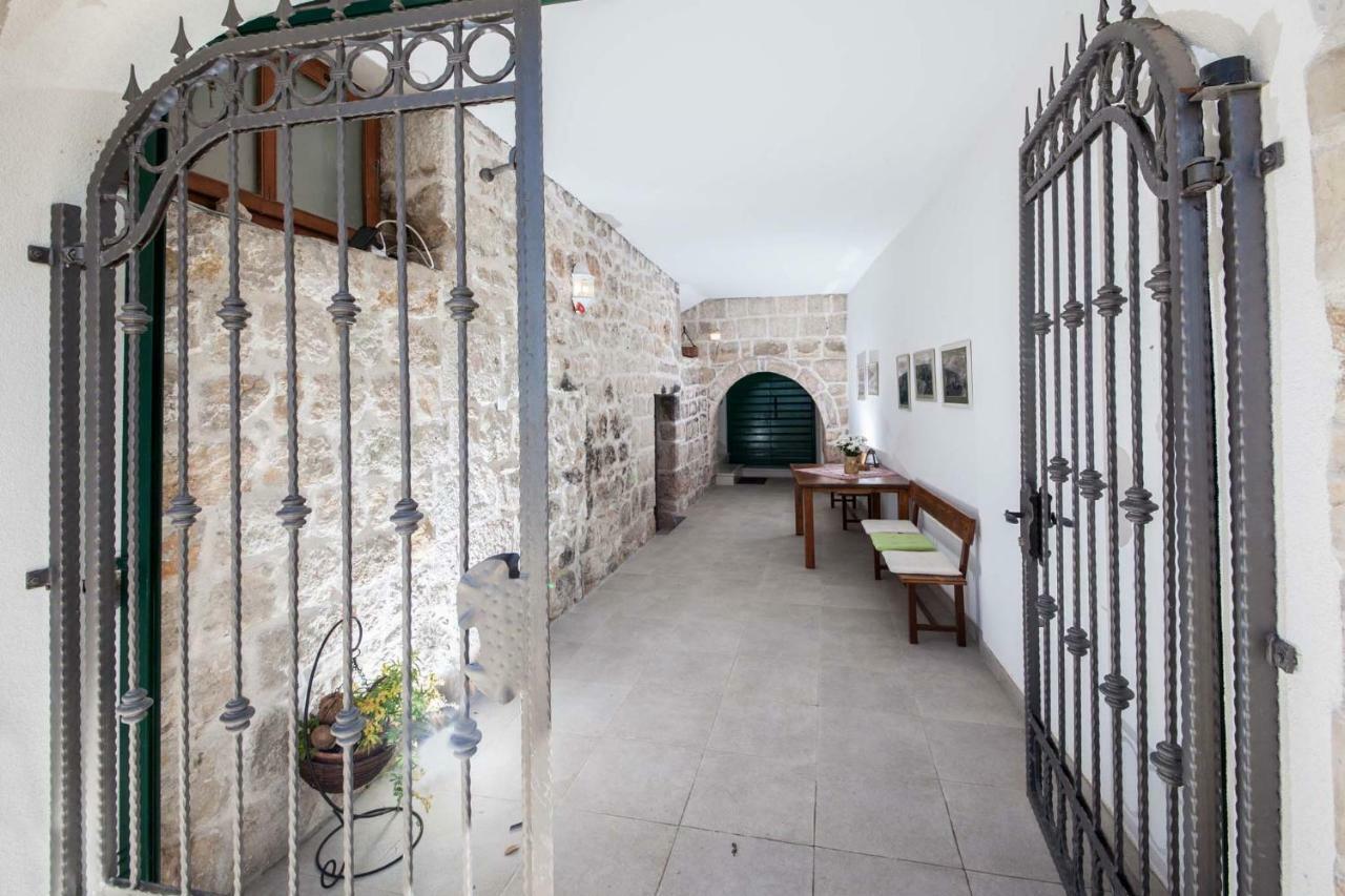 Old Stone House Mario Villa Podgora Exterior photo